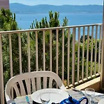 Grand Avec Terrasse Vue Et Parking Ajaccio (Corsica)