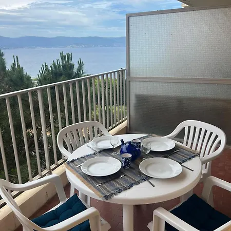 Grand Terrasse Vue Sur Et Parking *