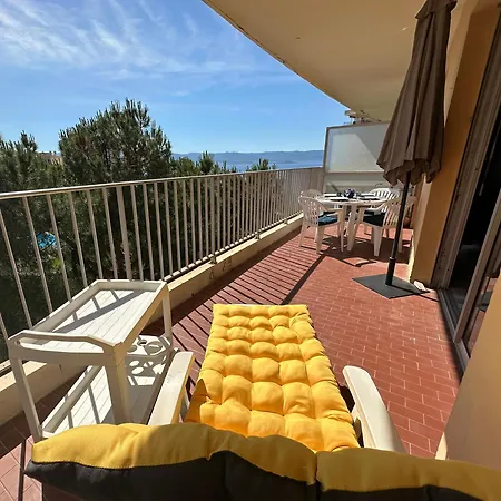 Grand Avec Terrasse Vue Et Parking Apartament *