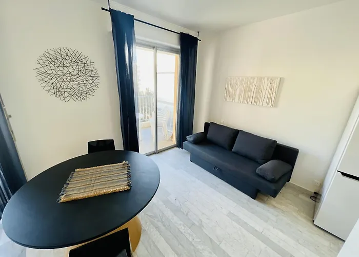 Grand Terrasse Vue Sur Et Parking Ajaccio (Corsica)