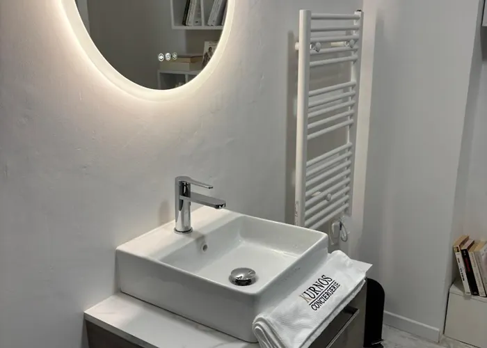 Grand Terrasse Vue Sur Et Parking * Ajaccio (Corsica)